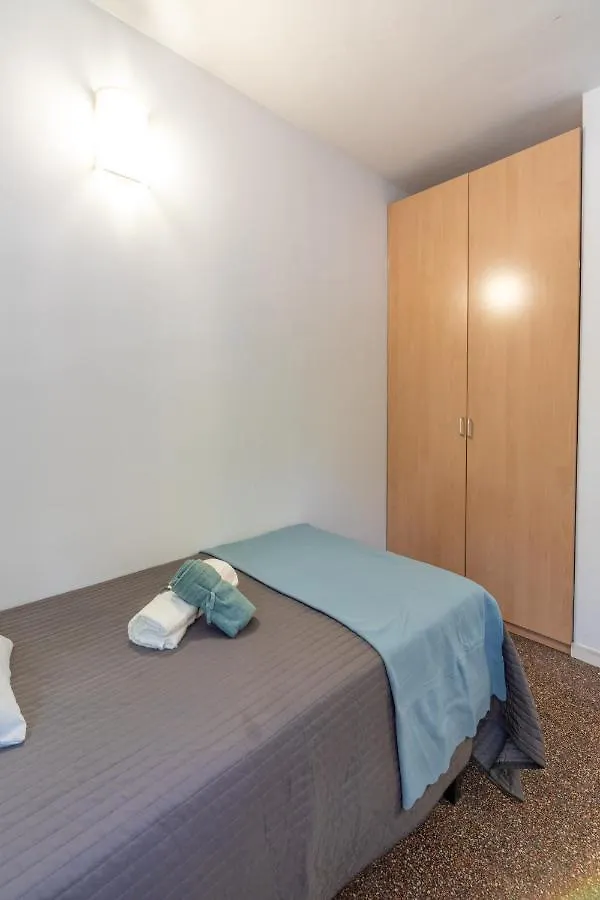 Residencia Universitaria Resa La Ciutadella Barcelona Apartment