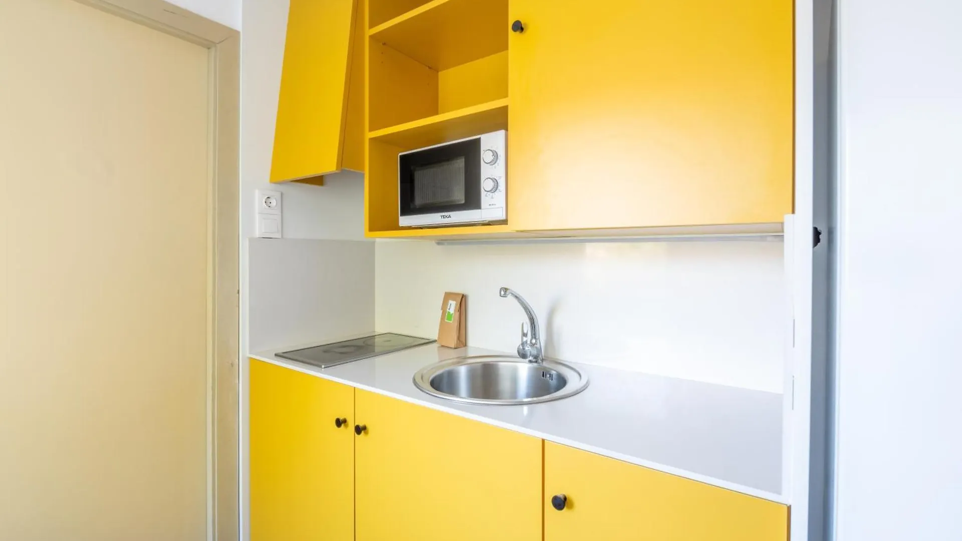 Residencia Universitaria Resa La Ciutadella Barcelona Apartment